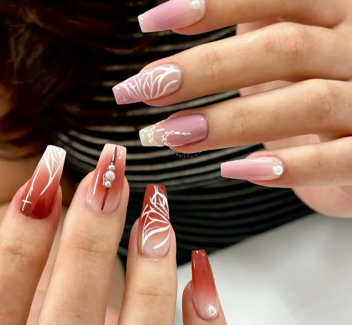ネイル キラキラネイル マグネットネイル 持ち込み シンプルネイル ハンドネイル フットネイル ハンドケア TS. nails___のネイルデザイン