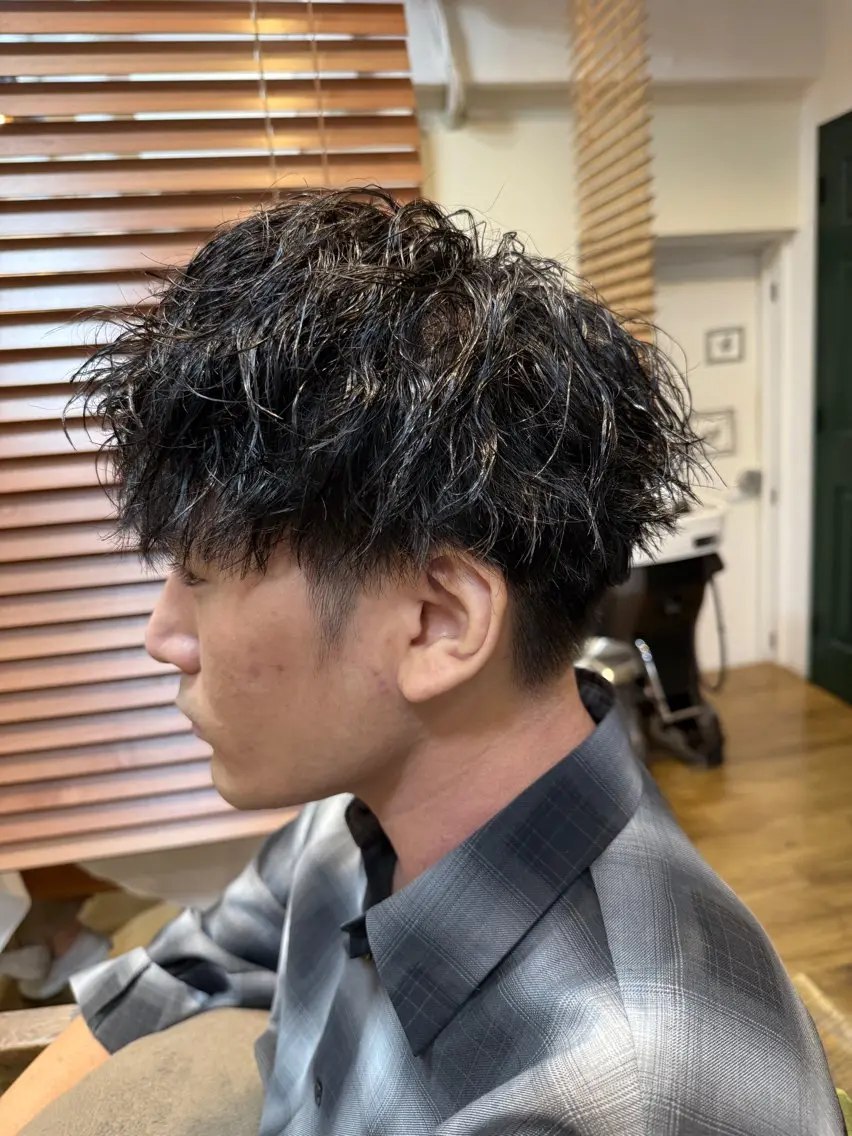 パーマ メンズ 上田 英介のヘアスタイル