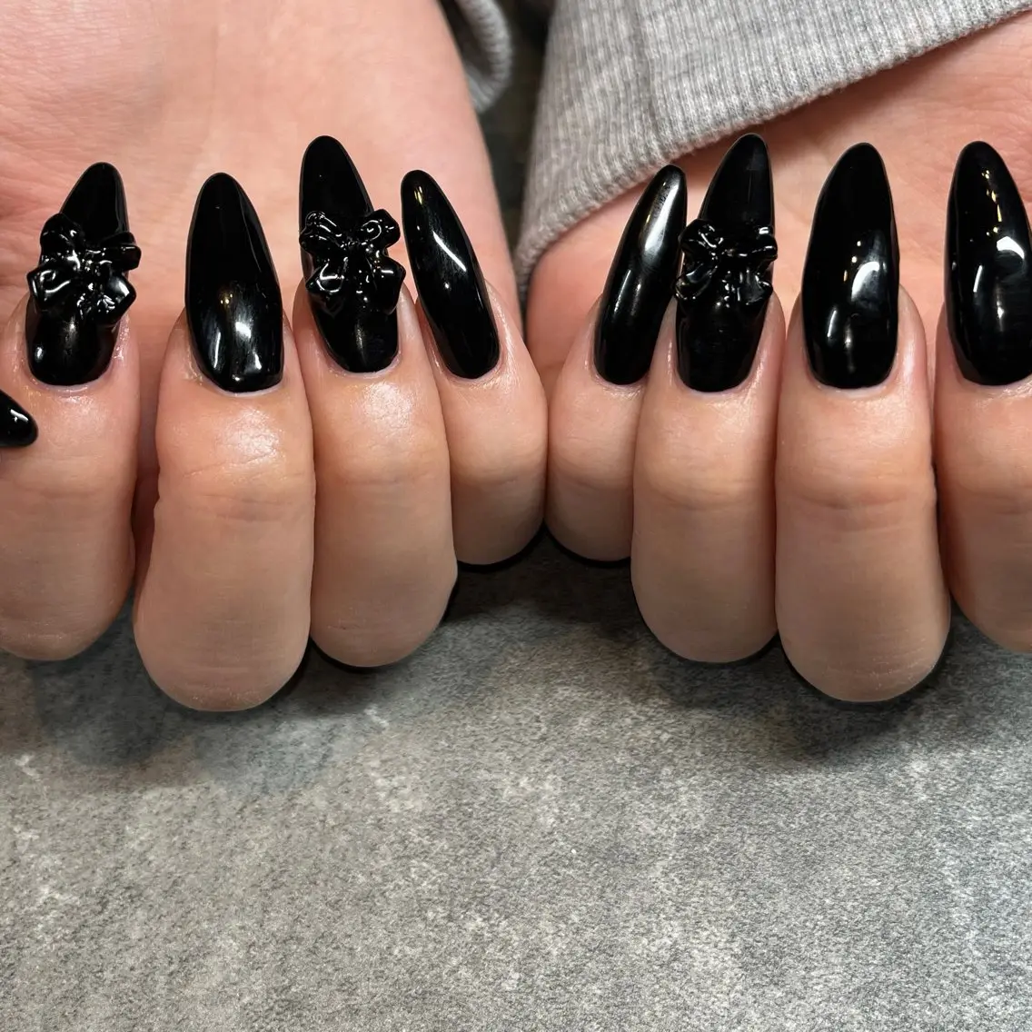 ネイル ワンカラーネイル リボン salon akua nail＆リラクのマツエク・マツパデザイン