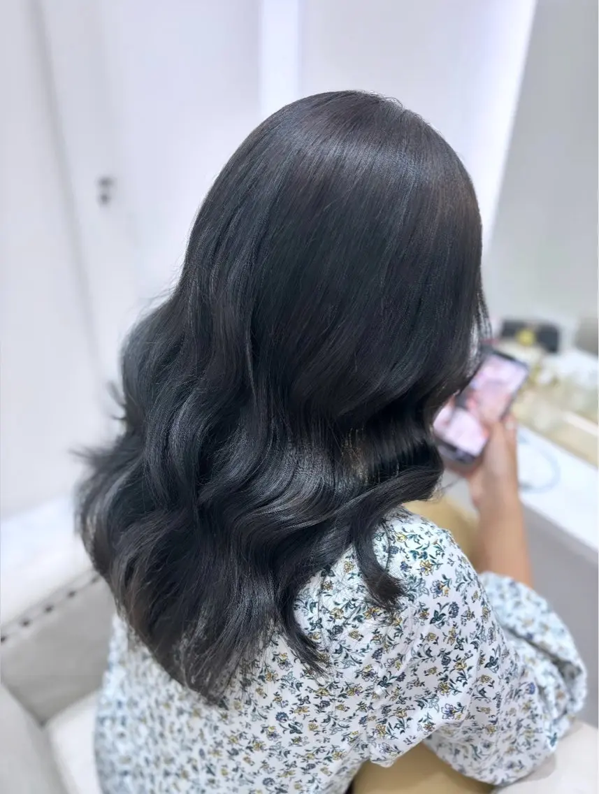 ロング カラー カット ヘアカラー トリートメント こまつ まりやのヘアスタイル