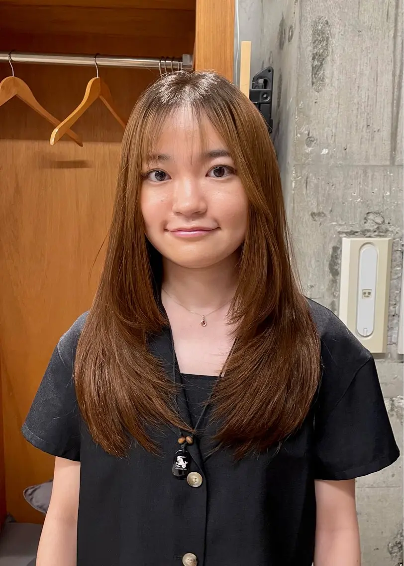 ロング chisato☁️ カットカラーモデルのヘアスタイル