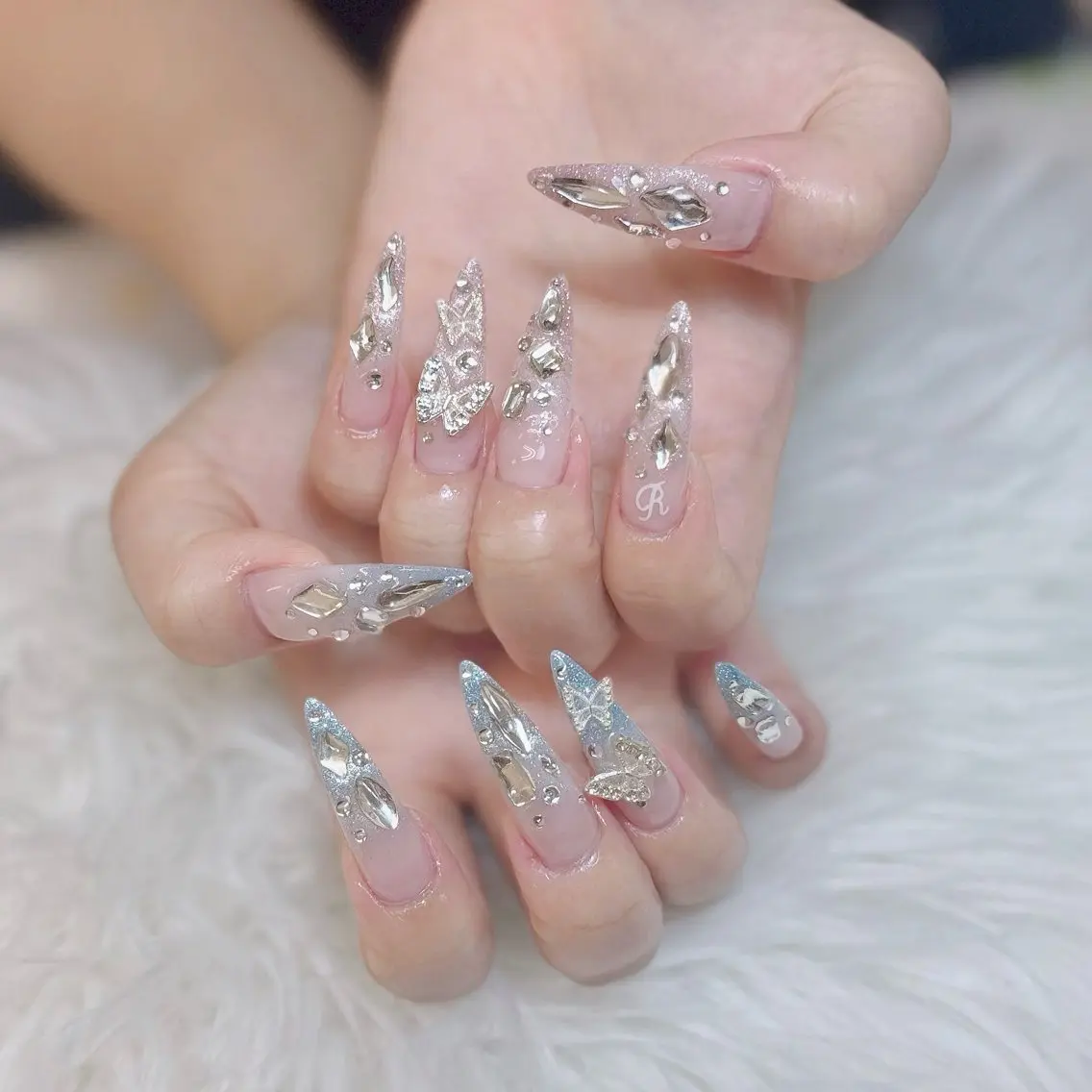ネイル ハンドネイル ハンドケア Anh Nail 歌舞伎町のネイルデザイン