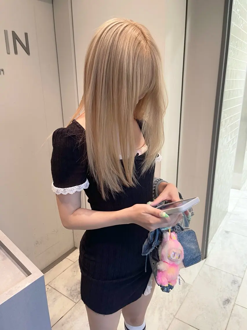 ロング カラー ブロンド カット ヘアカラー トリートメント 〻ツヤハイトーン🩰 🤍HARUCAのヘアスタイル