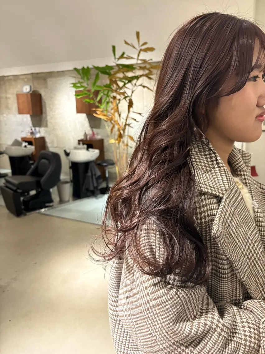 ロング ピンクブラウン Yui⭐️ 透明感カラー🫧のヘアスタイル