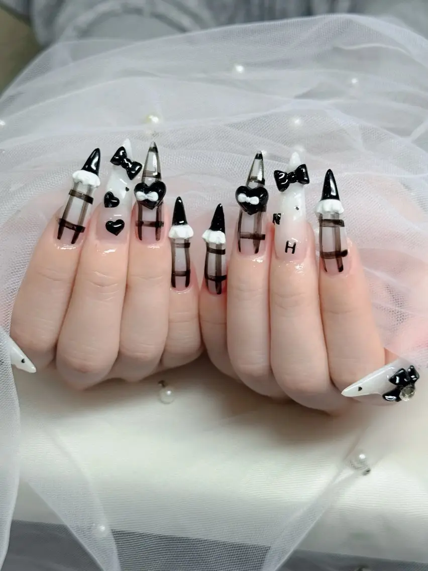 ネイル フットネイル フレンチネイル グラデーション 韓国ネイル ロングネイル ハンドネイル Hani Nail Salonのネイルデザイン