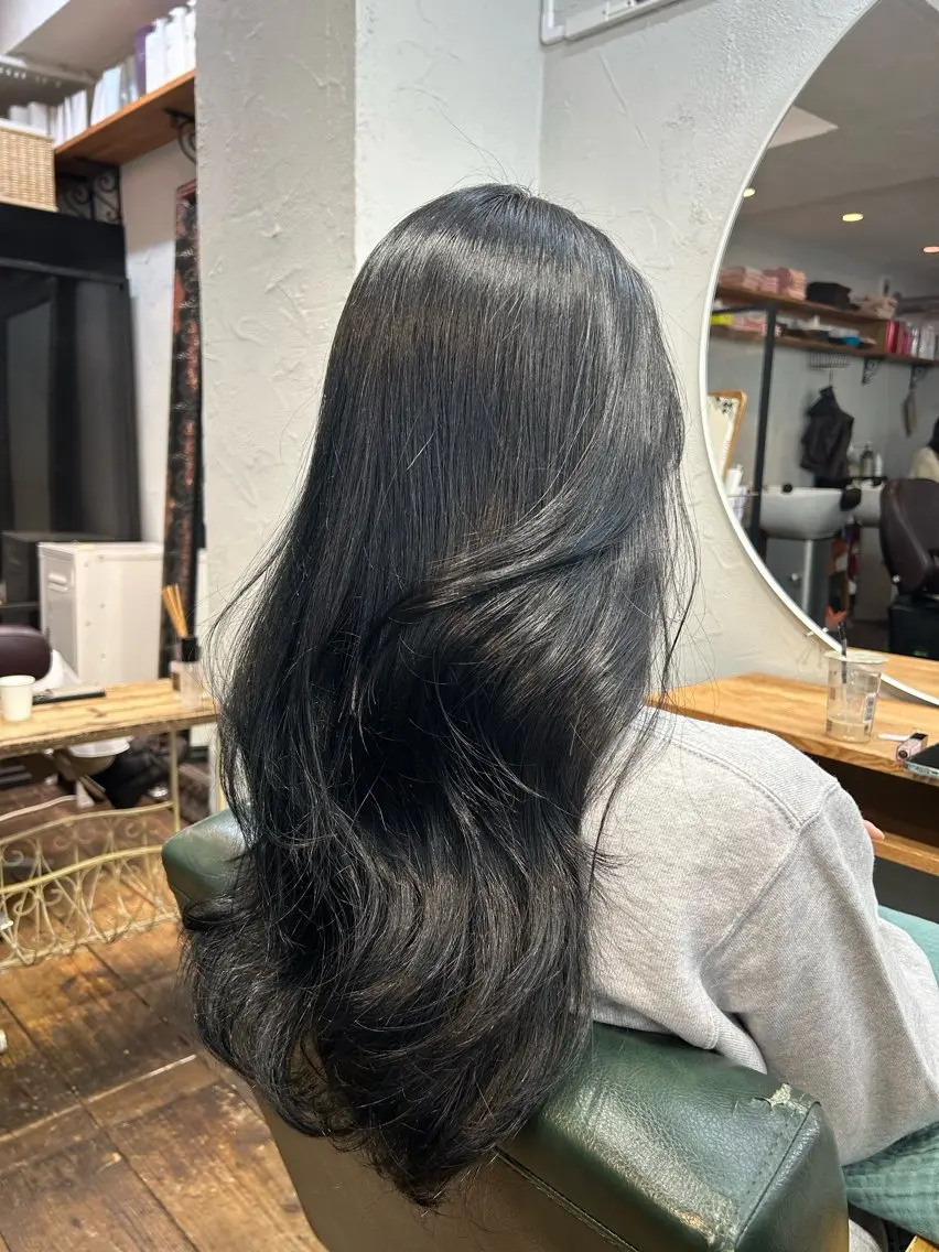 【🫧ロングヘア今の流行り🥀✨】韓国風レイヤーカット＆集中補修トリートメント＆仕上げスタイリング付き💖の写真