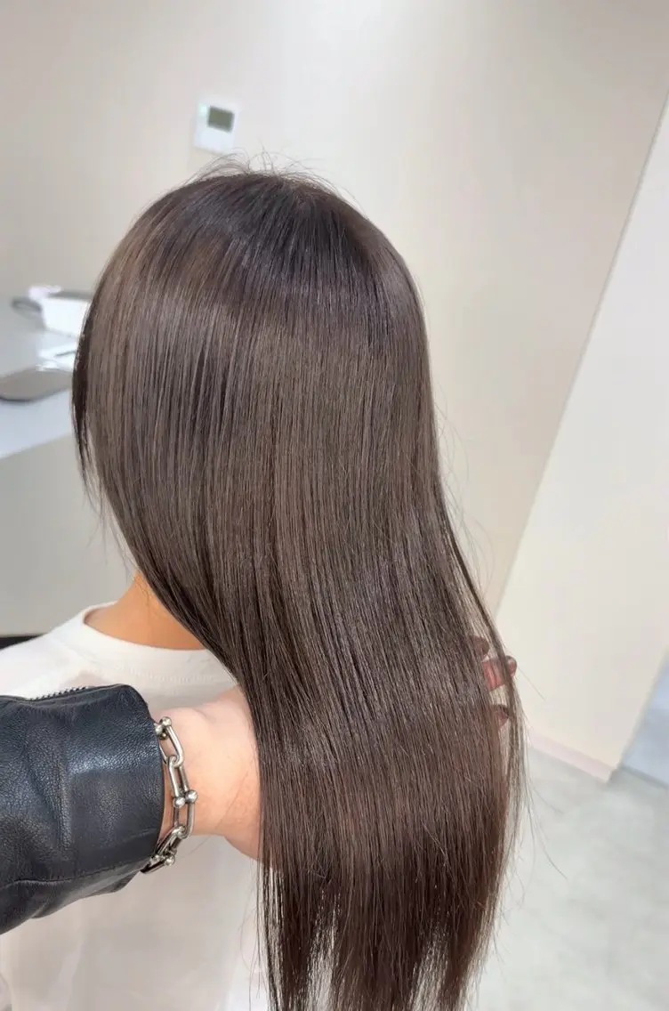 ロング ロング カット ヘアカラー トリートメント 飯星/池袋/透明感 カラー/縮毛矯正特化のヘアスタイル