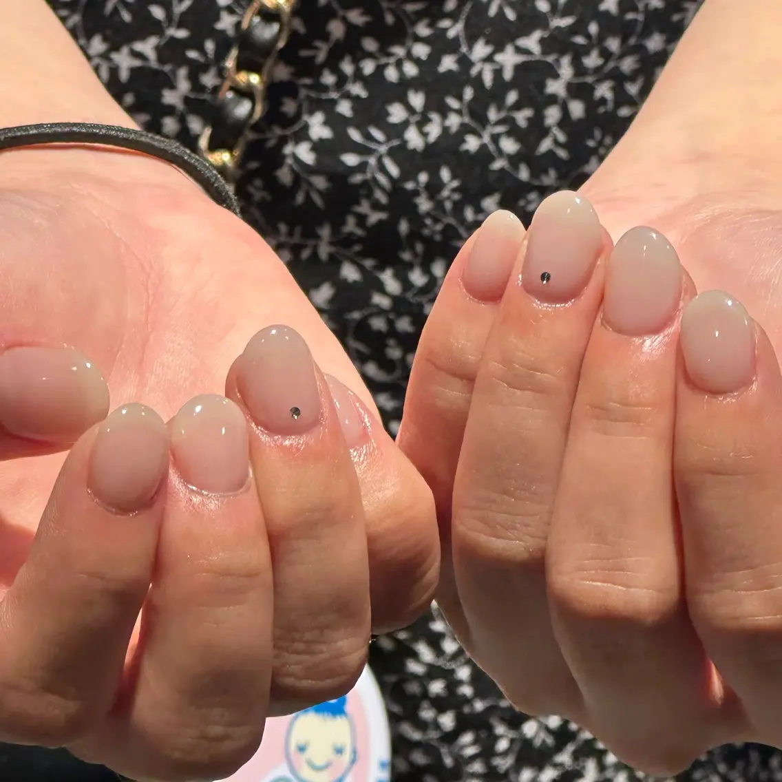ネイル ワンカラーネイル ストーンネイル Lanié yokokawaのネイルデザイン