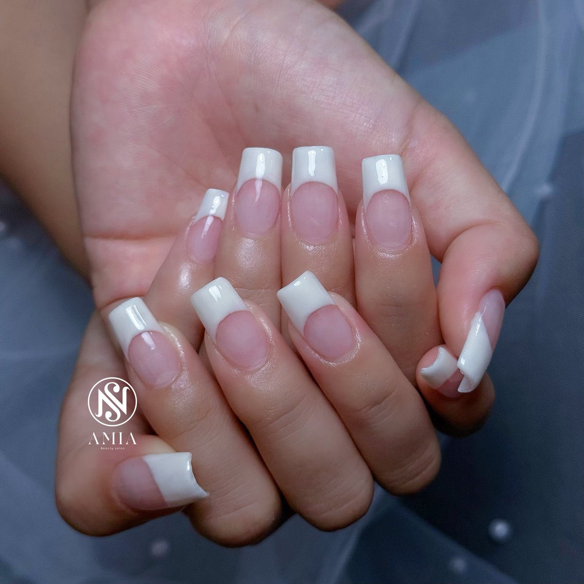 セミロング ハンドネイル フットネイル ハンドケア 🌟AMIA BEAUTY🌟のネイルデザイン