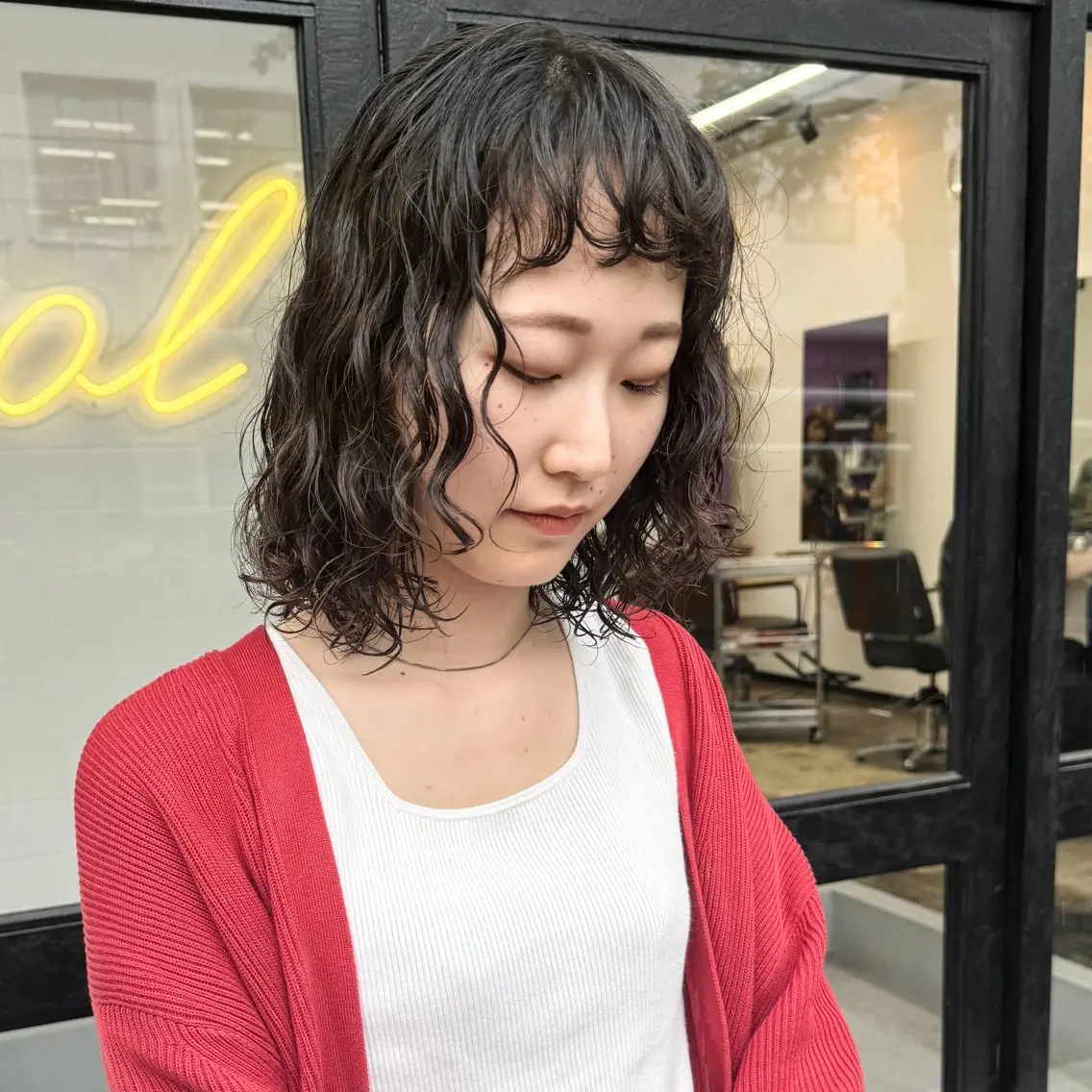 ミディアム パーマ ミディアムパーマ レイヤーカット スパイラルパーマ カット パーマ 問屋町sol.🌿 NAOYAのヘアスタイル