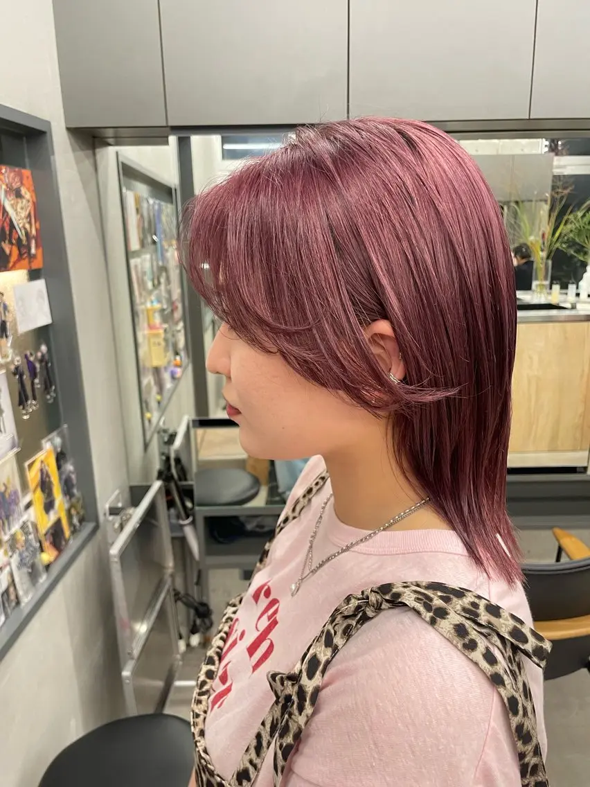 ミディアム カラー インナーカラー 推し ブリーチ  髪質改善のヘアスタイル