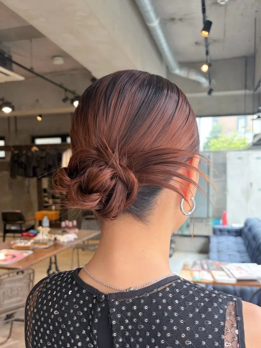 ミディアム ヘアアレンジ ヘアセット 似合わせベージュ 🍯ayumi🍯のヘアスタイル