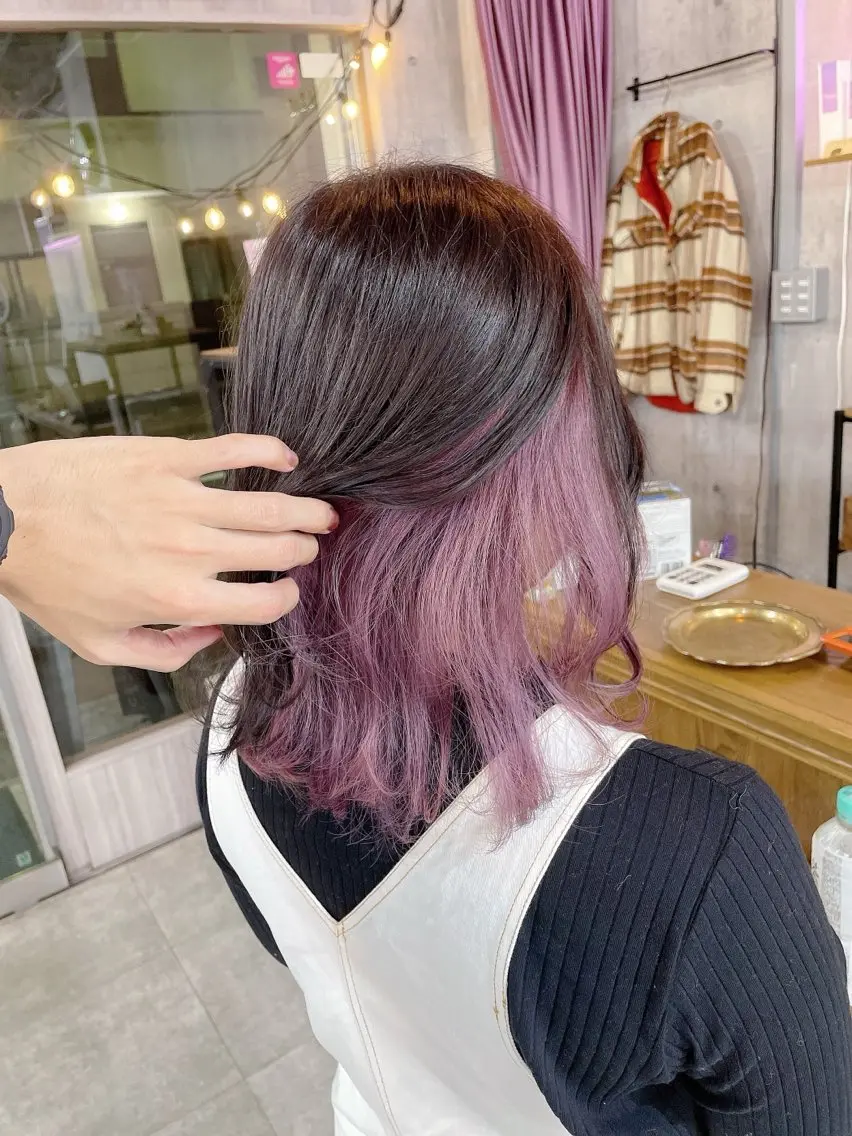 〈全員〉全体カラー+インナーブリーチ+インナーカラーの写真