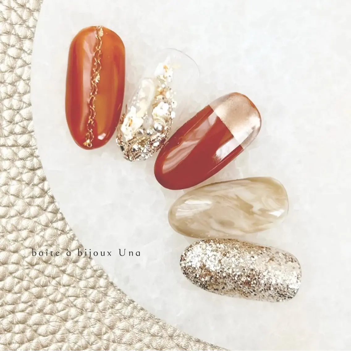 ネイル ラメ(グリッター) boite a bijoux Unaのネイルデザイン