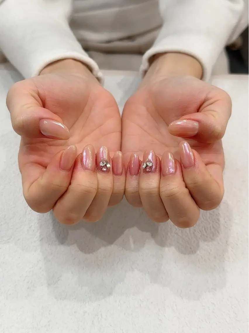 ネイル オーロラネイル フレンチネイル ワンカラーネイル ハンドネイル Noa Naturalのネイルデザイン