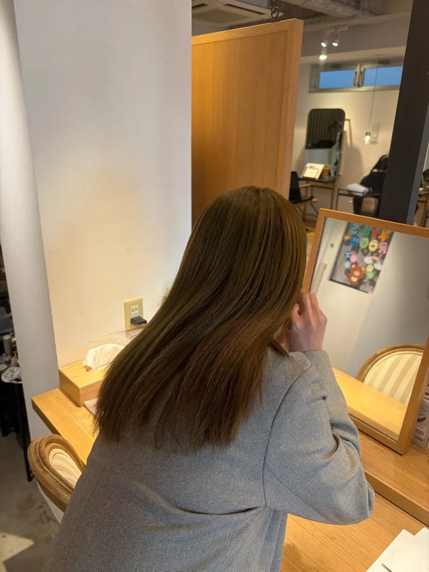セミロング カラー カット ヘアカラー トリートメント 今村 美空のヘアスタイル