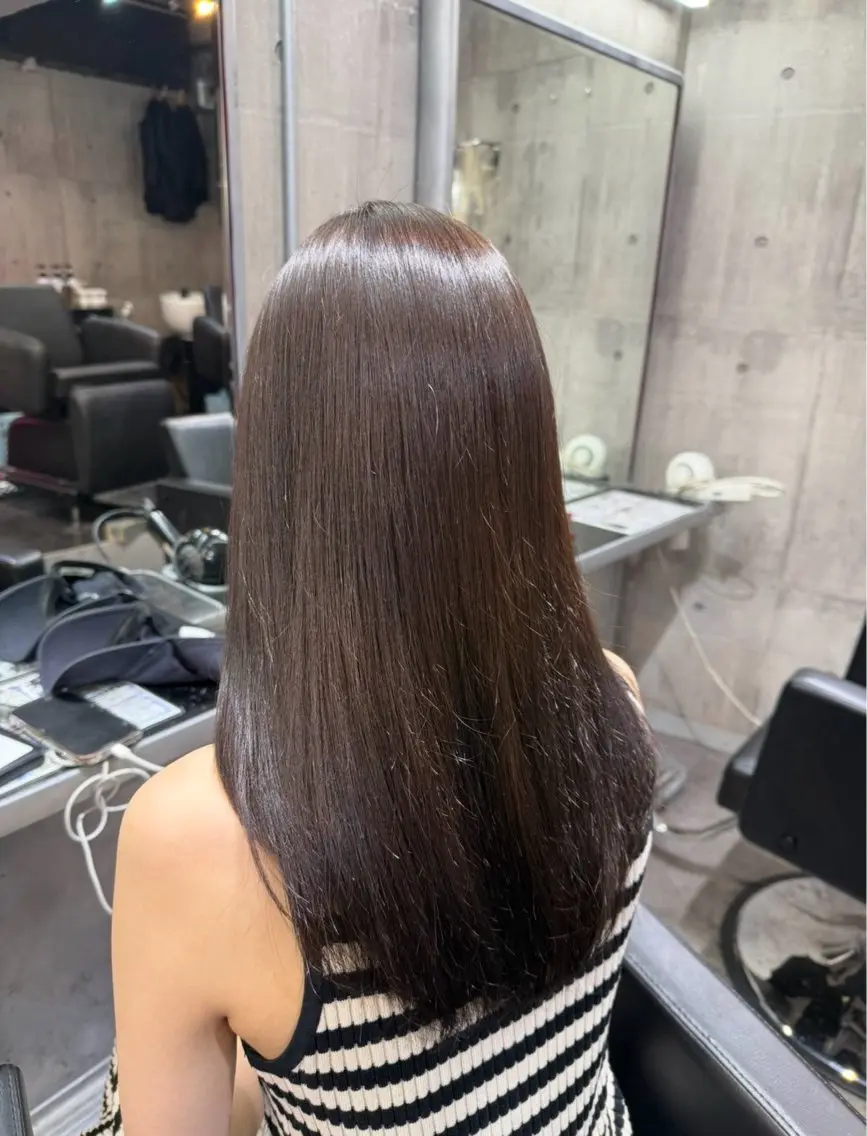 ロング カラー ヘアアレンジ シールエクステ ベージュカラー ブリーチ 透明感カラー ダブルカラー カット ヘアカラー トリートメント レイヤー/顔周り/ 透明感カラー/ななのヘアスタイル