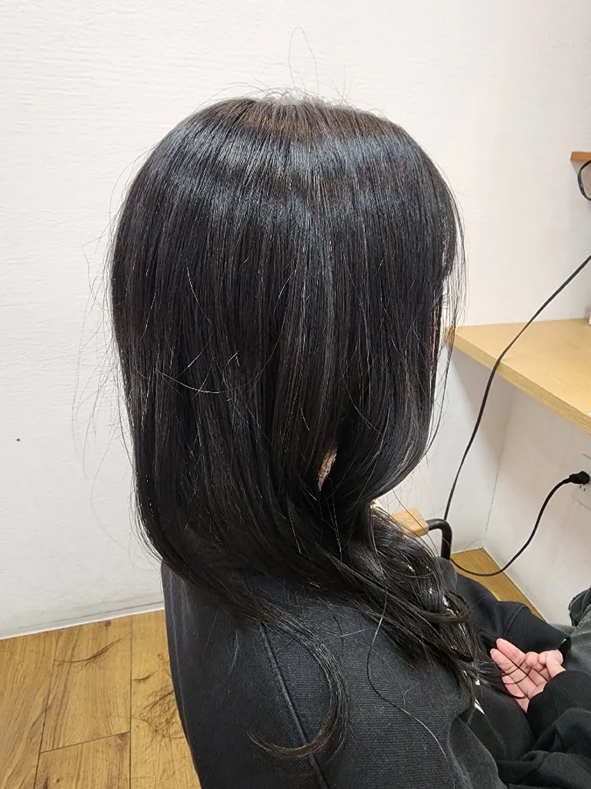 ロング カラー 黒髪 近森 美帆[モーラ高石店]のヘアスタイル