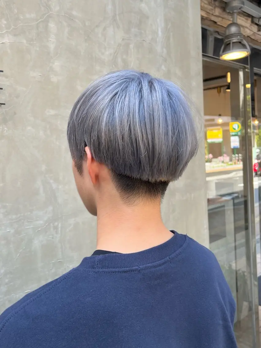 カラー メンズ ブロンド シルバー カット ヘアカラー トリートメント いぐちしょうた🫧 VISAGEbaskのヘアスタイル