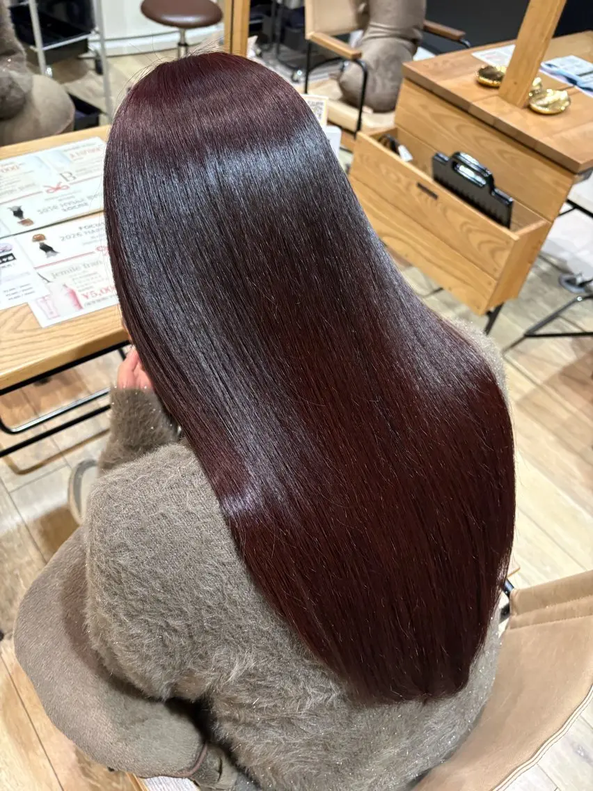 ロング カラー ボルドーカラー ヘアカラー 太田 鈴佳のヘアスタイル