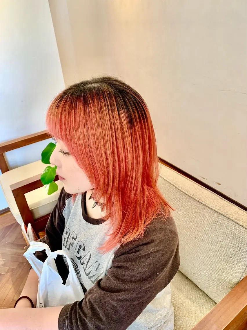セミロング カラー ブリーチ ピンクカラー 秋山知穂🧸縮毛矯正 ショート新越谷南越谷のヘアスタイル
