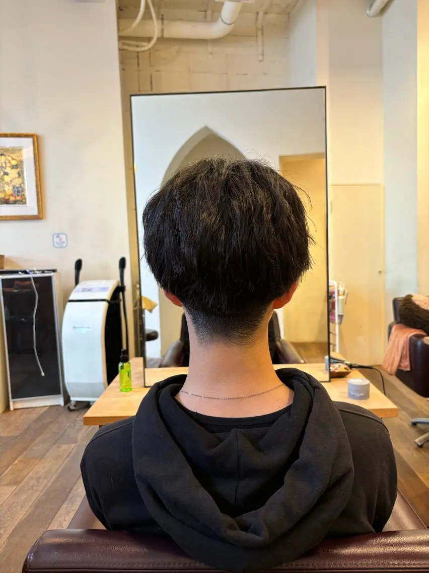 ショート パーマ メンズ センターパート ニュアンスパーマ カット パーマ トリートメント ヘアセット 豊中/メンズ特化 岡田 龍之介のヘアスタイル