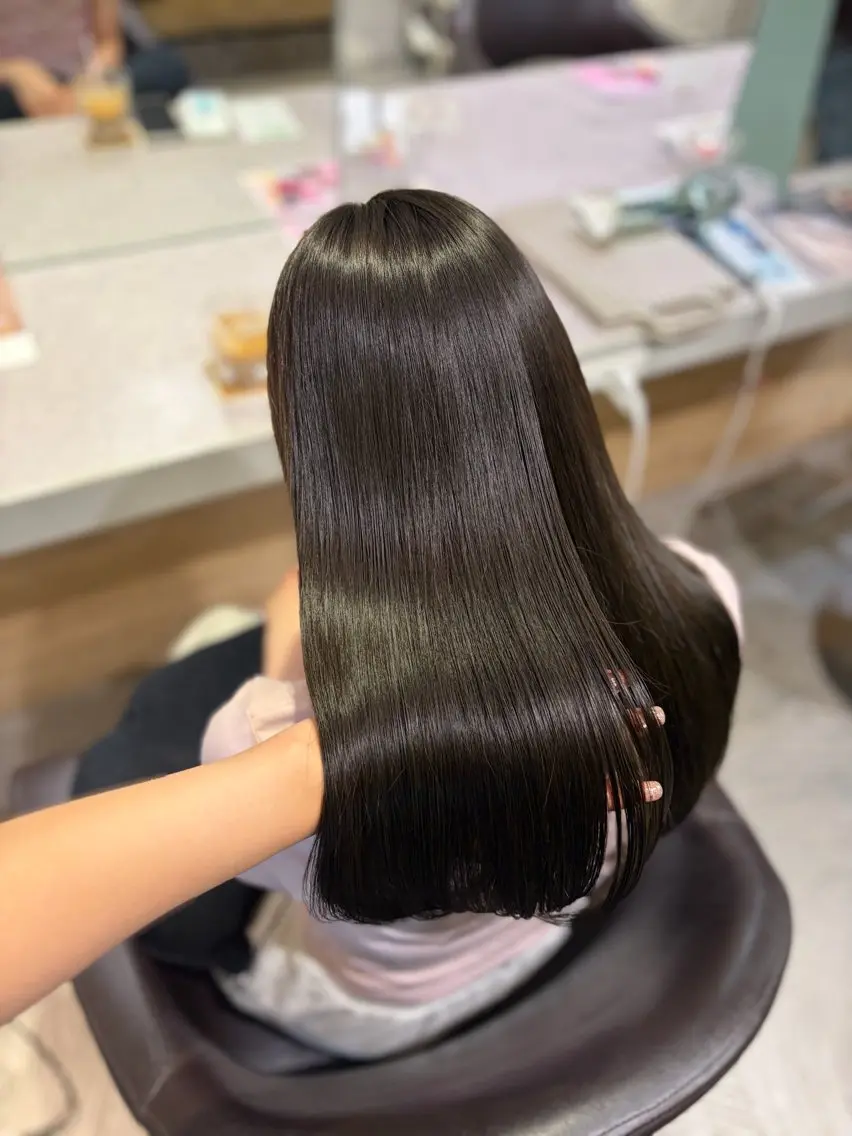 ロング ヘアカラー 彩菜/透明感艶カラー /赤み消しカラーのヘアスタイル