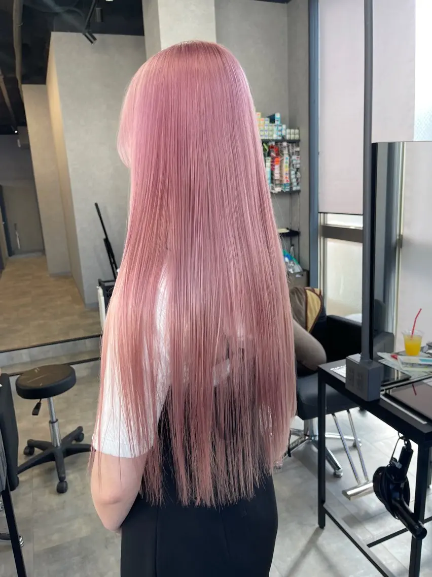 カラー 𝗮𝘆𝘂𝗺𝗶 ハイトーン🎀のヘアスタイル