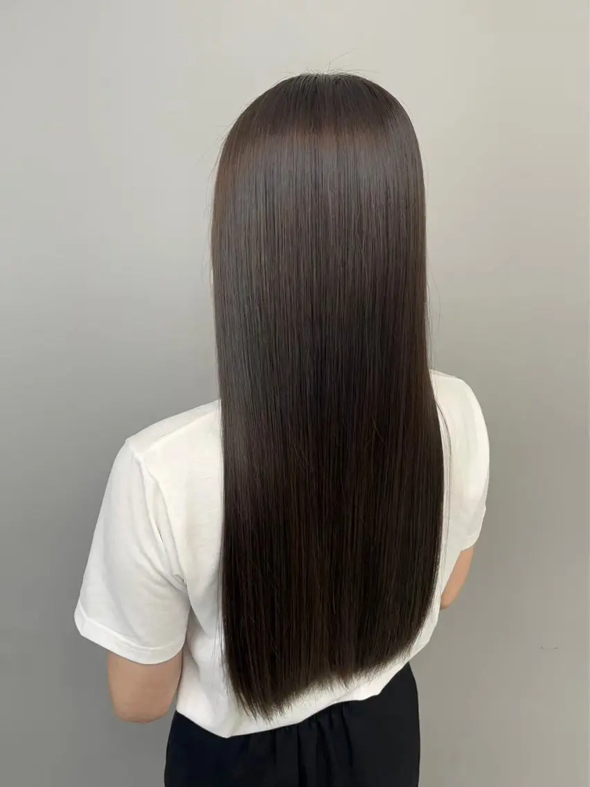 ロング 尾崎 虹美のヘアスタイル
