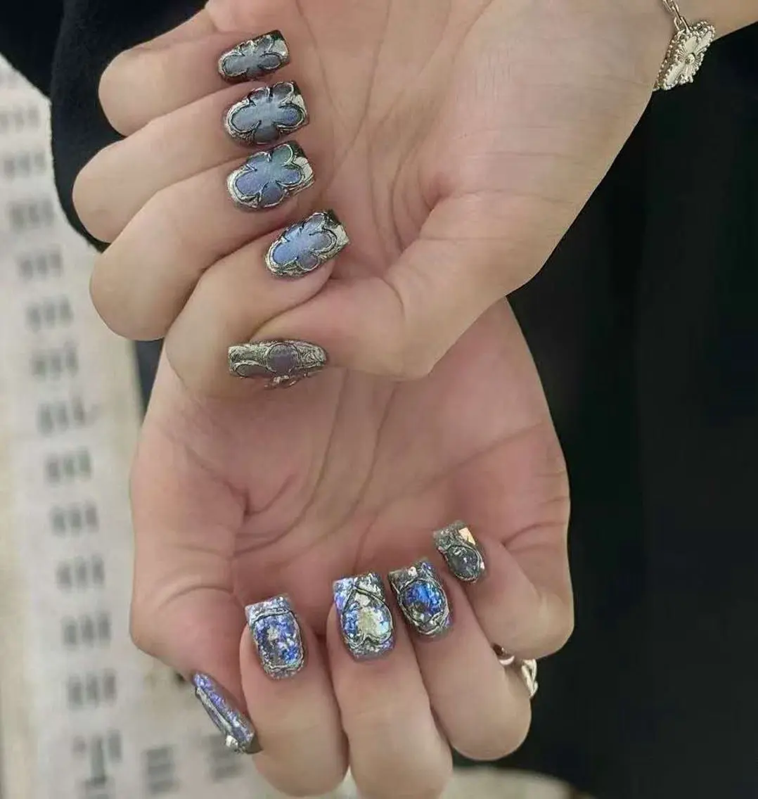 ネイル オーロラネイル フラワーネイル フットネイル フレンチネイル ジェルネイル ハンドネイル BabyYouMi nailのネイルデザイン