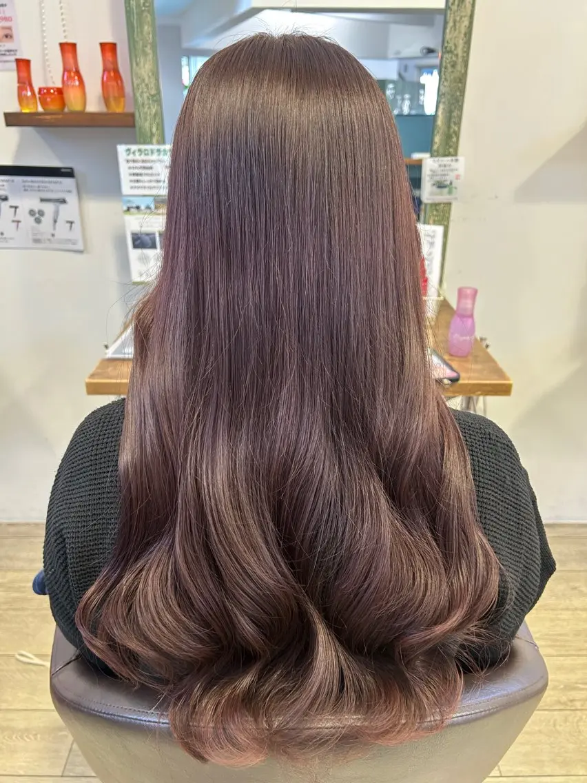 ロング カラー カット ヘアカラー トリートメント 拝頭　奈枝 Beretのヘアスタイル