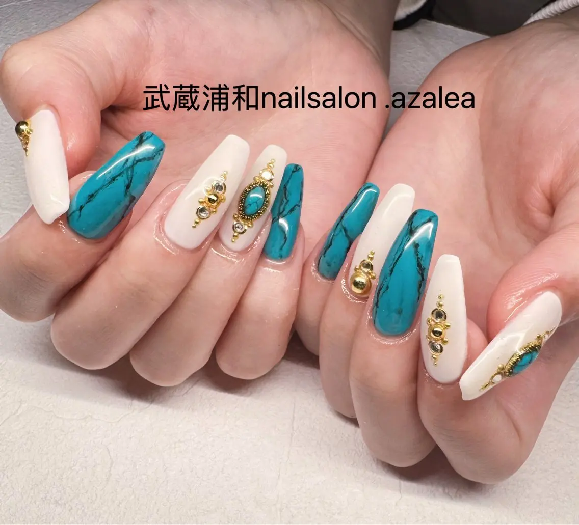 ネイル ハンドネイル R inのネイルデザイン