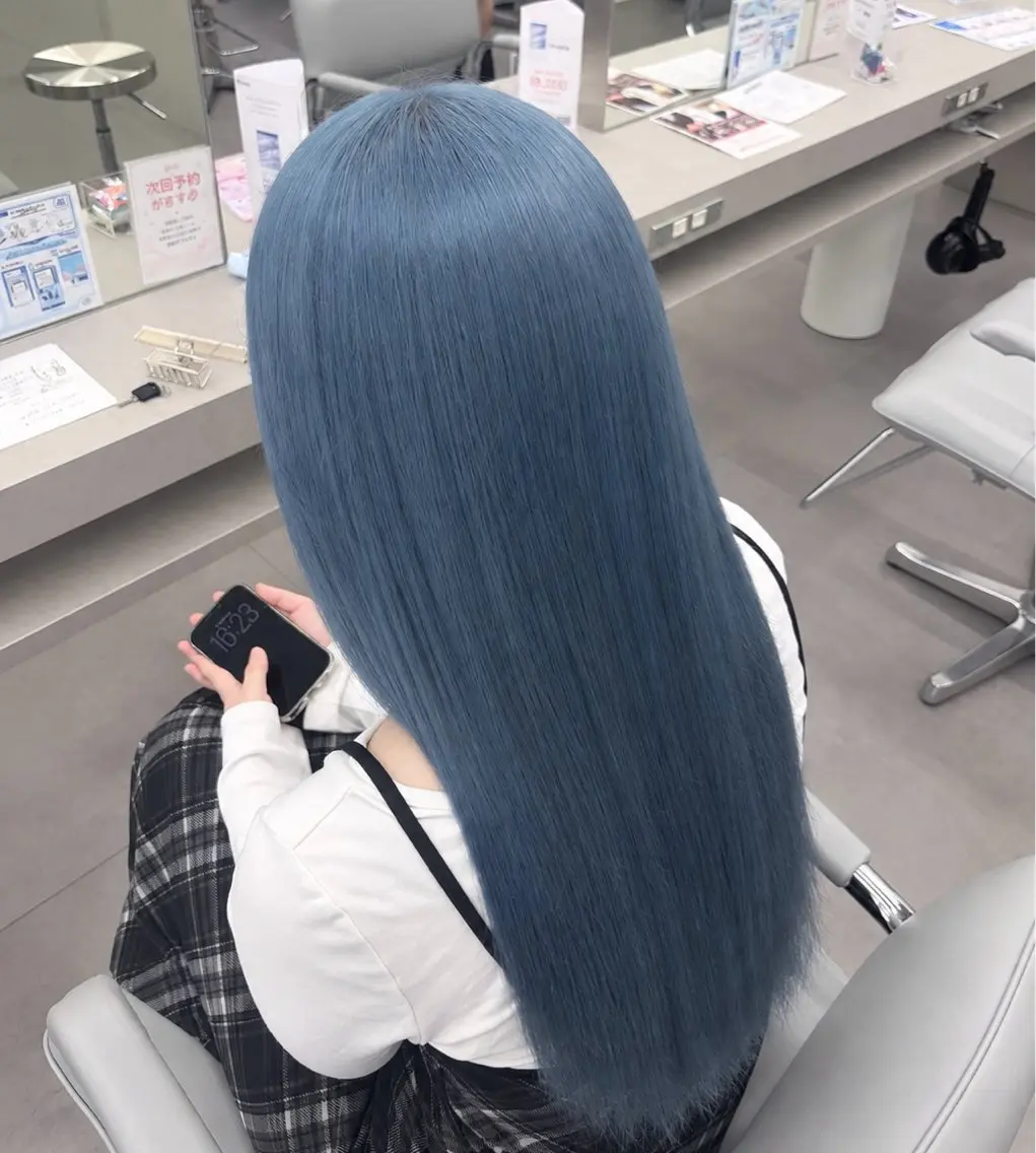 ロング カラー ヘアカラー ブリーチ/ハイトーン 🤍そな🤍のヘアスタイル