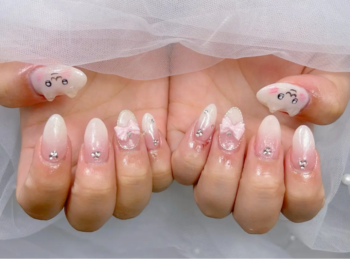 ネイル アートネイル オーロラネイル チークネイル 長さ出し フットネイル Miya _nailのネイルデザイン