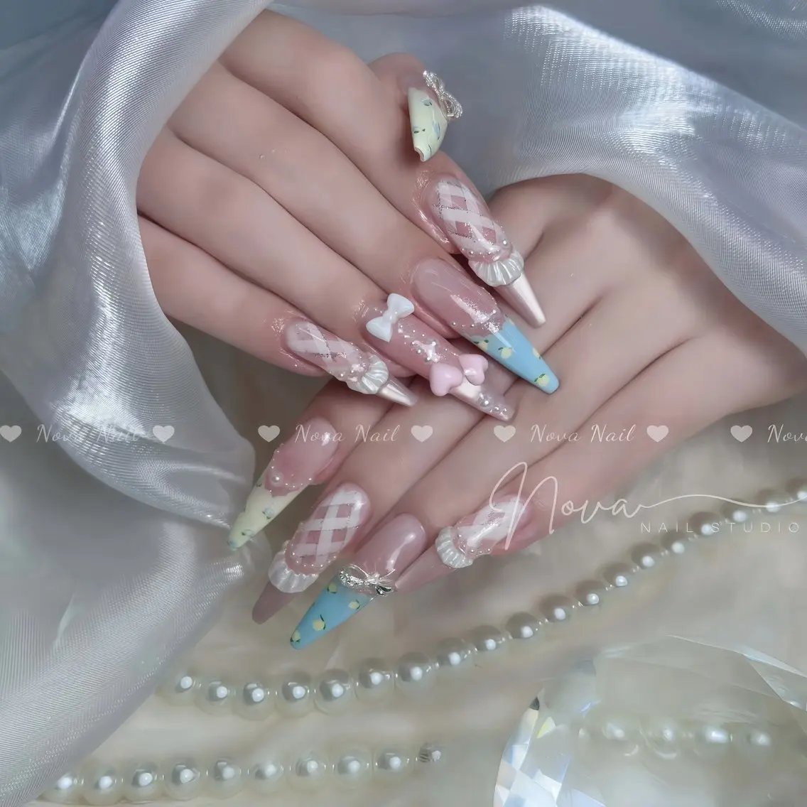 ネイル アートネイル フレンチネイル ガラスフレンチ 韓国ネイル ロングネイル ハンドネイル ハンドケア Nova Nail Nambaのネイルデザイン