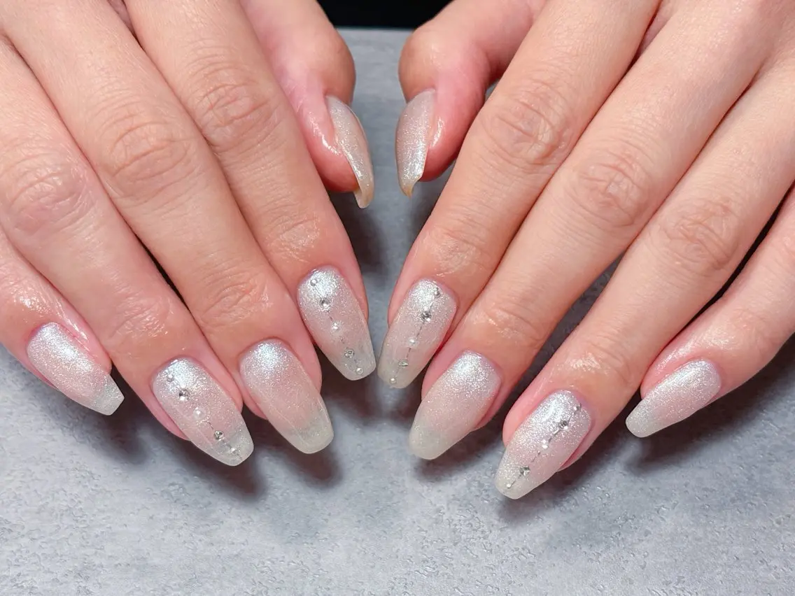 ネイル アートネイル マグネットネイル 冬ネイル クリスマス ハンドネイル ハンドケア 💫ゆか_ Nailartistのネイルデザイン