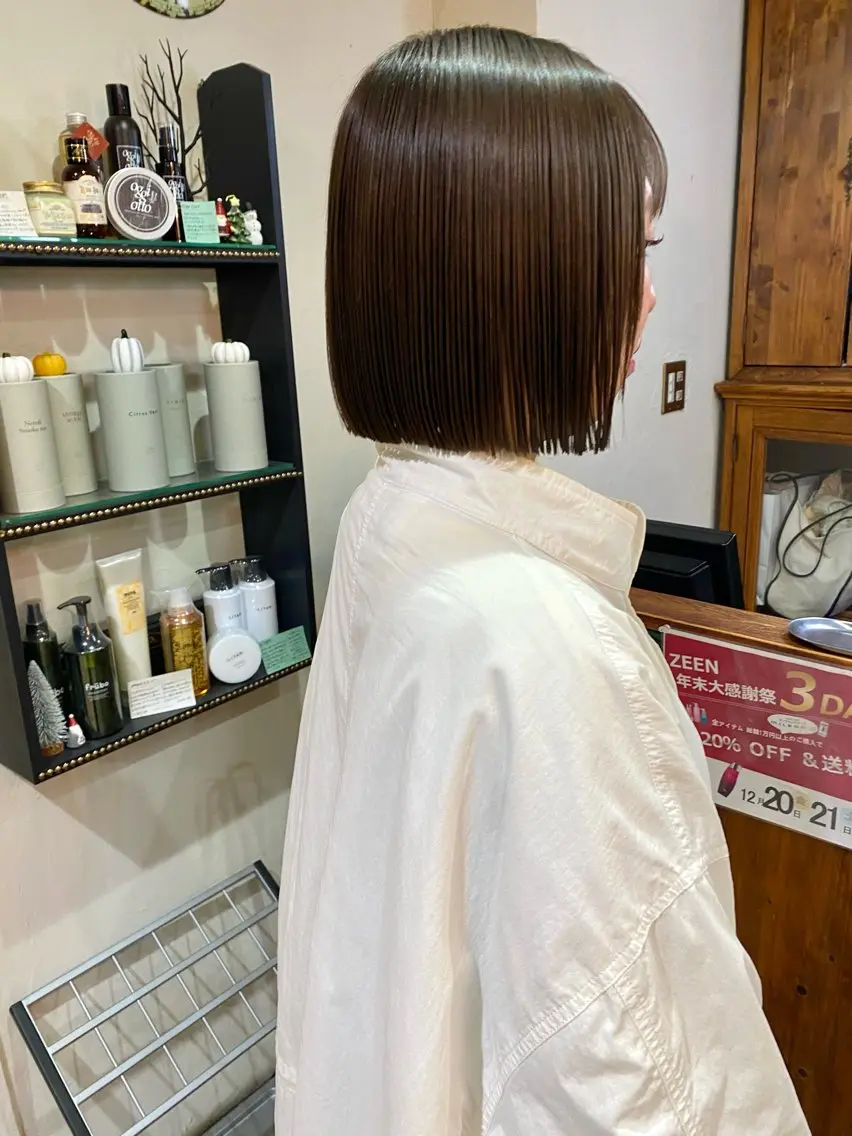ショート カラー パーマ ヘアアレンジ ボブ 縮毛矯正 カット 縮毛矯正 トリートメント 東田 恋のヘアスタイル