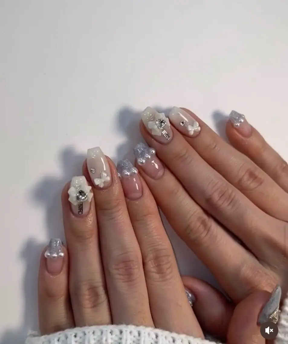 ネイル フレンチネイル ジェルネイル 韓国ネイル マグネットネイル マグネットフレンチ akina nailsのネイルデザイン