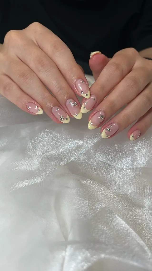 ミニモ学割🈹💅持ち込み画像OK¨̮⃝90分アートし放題💝パラジェル無料/＋660円でフットネイル90min変更可◎の写真