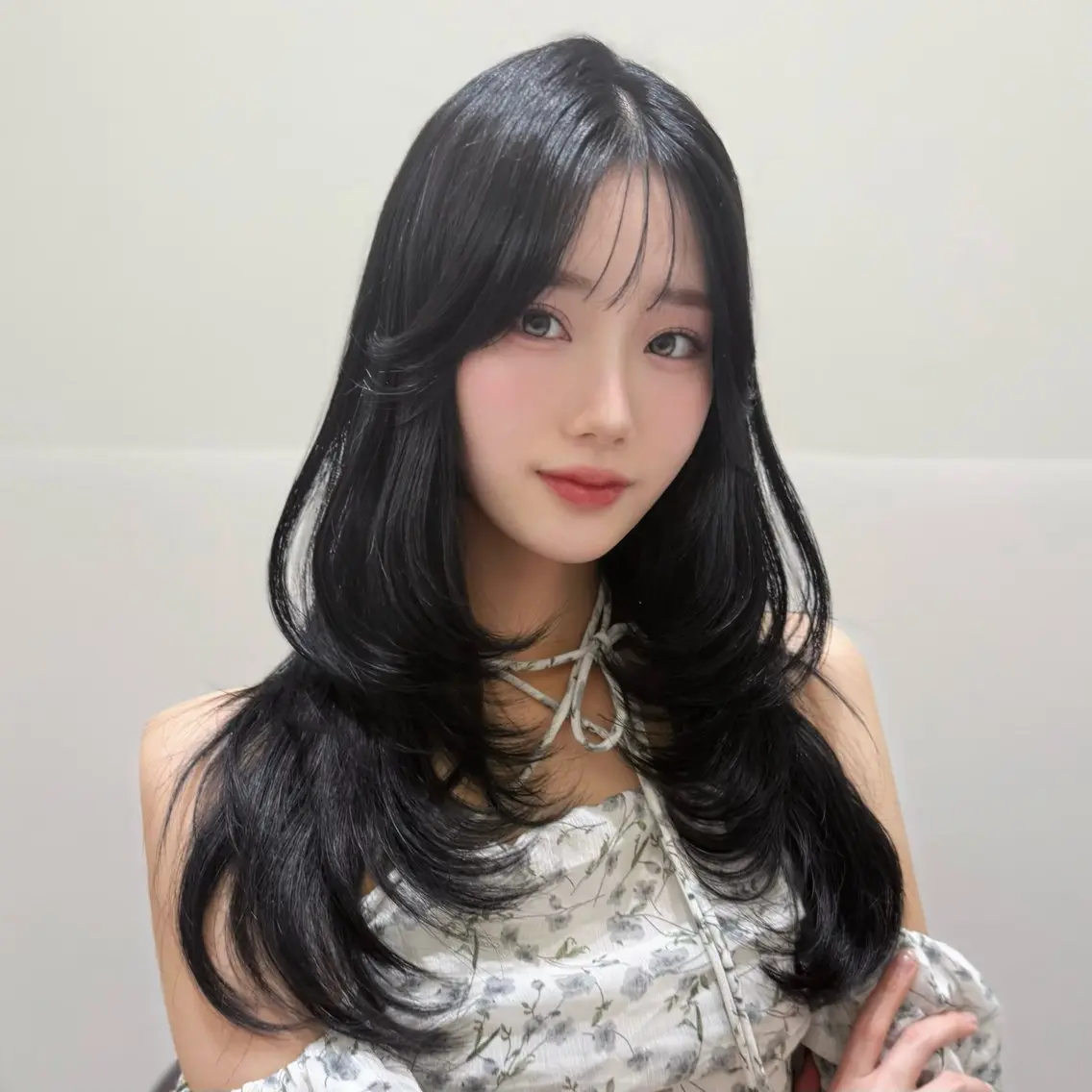 セミロング カラー 黒髪 ブルーカラー ブルーブラック レイヤーカット カット ヘアカラー モテ韓国ヘア/ レイヤー🤍RIKAのヘアスタイル