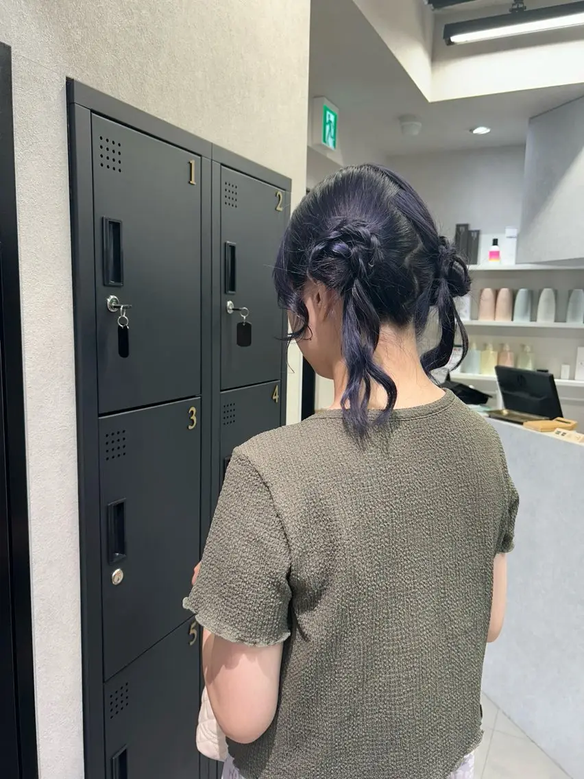 セミロング 髪質改善 縮毛矯正 トリートメント 酸熱トリートメント カラーモデル募集 🤍momoha🤍のヘアスタイル