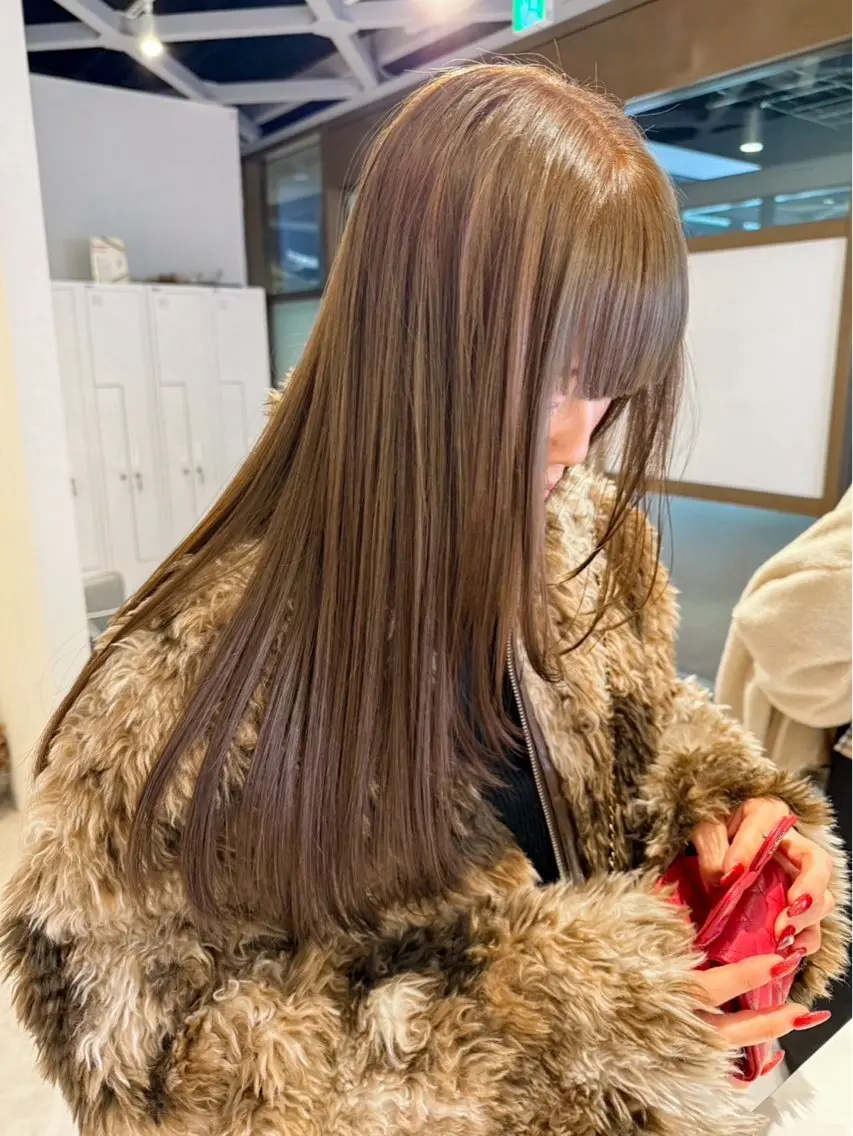 ロング カラー 透明感カラー グレージュ ミルクティーグレージュ ヘアカラー 中野 芽郁のヘアスタイル
