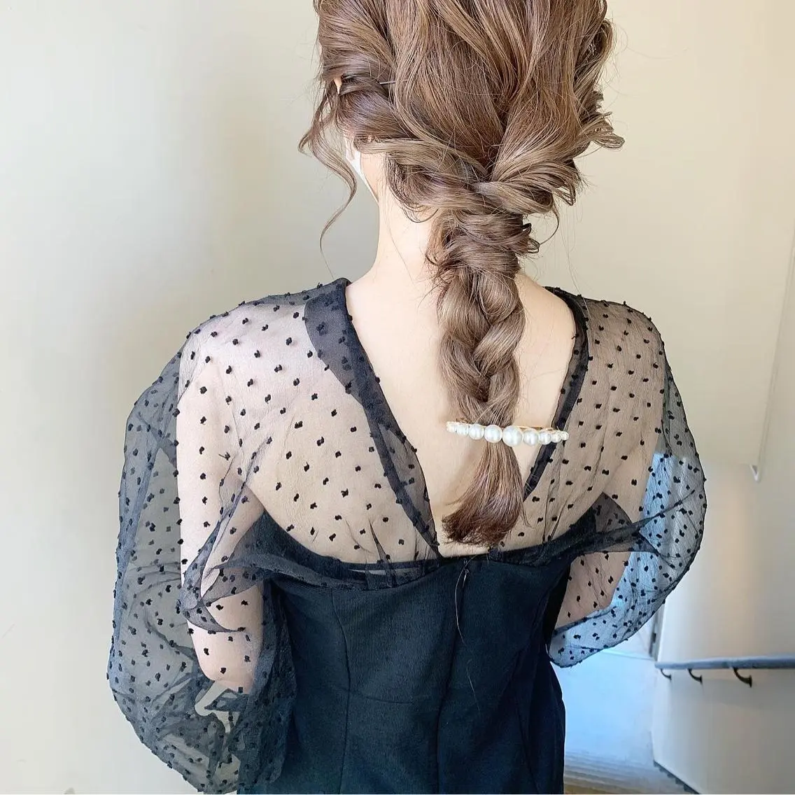 セミロング ヘアアレンジ ヘアセット 本間 結衣のヘアスタイル