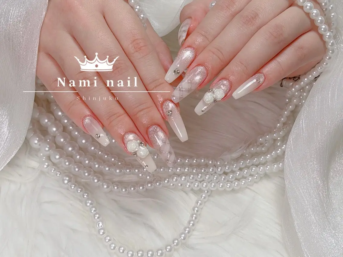 ネイル 長さ出し ガーリー 韓国ネイル ロングネイル 持ち込み ハンドネイル Nami nail salonのネイルデザイン