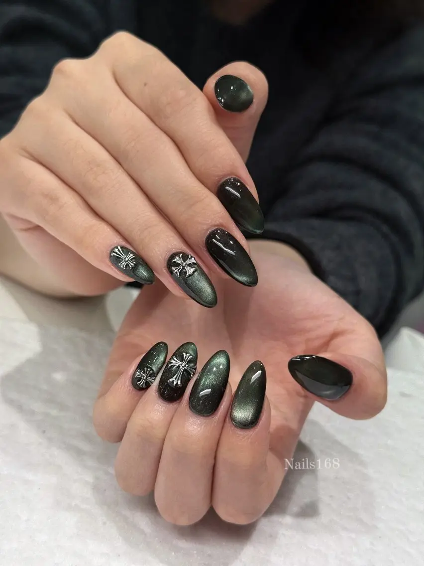ネイル アートネイル チークネイル 韓国ネイル マグネットネイル ニュアンスネイル NAILS168 新大久保店のネイルデザイン