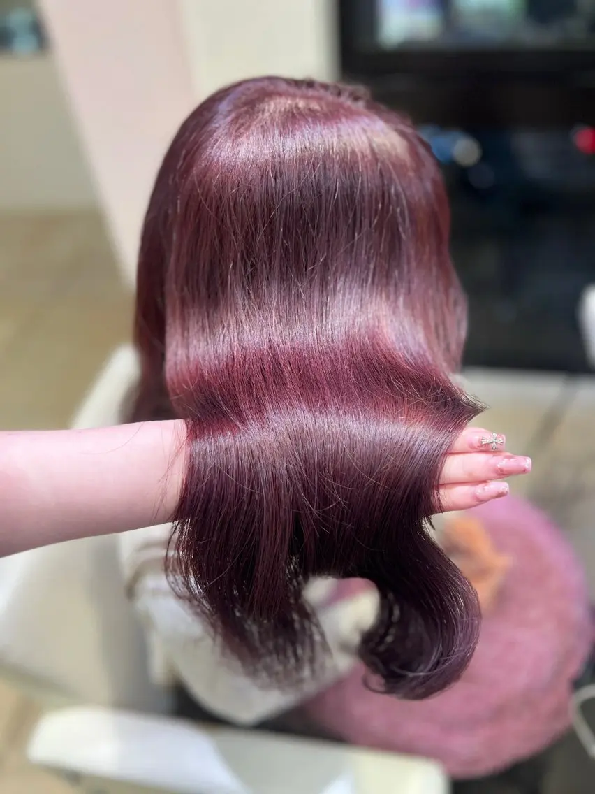 セミロング カット ヘアカラー トリートメント 海外風レイヤー🎀 新宿MOMOKA🍑のヘアスタイル