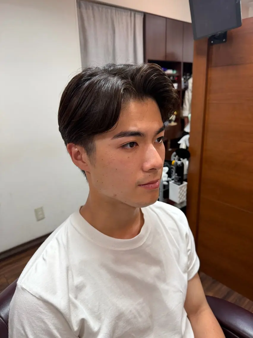 ショート メンズ 糸山 仁のヘアスタイル