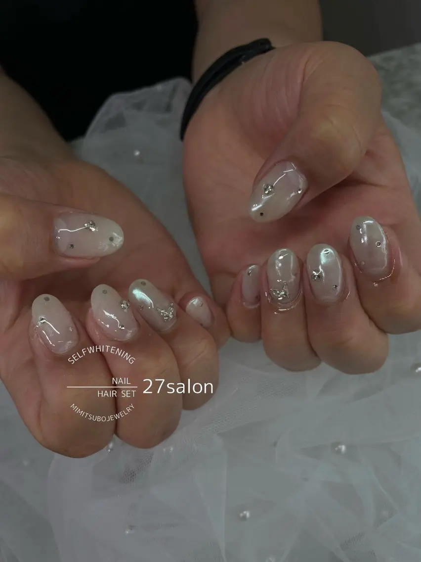 ネイル ミラーネイル ワンホンネイル ホワイト ハンドネイル 27salon yuinaのネイルデザイン