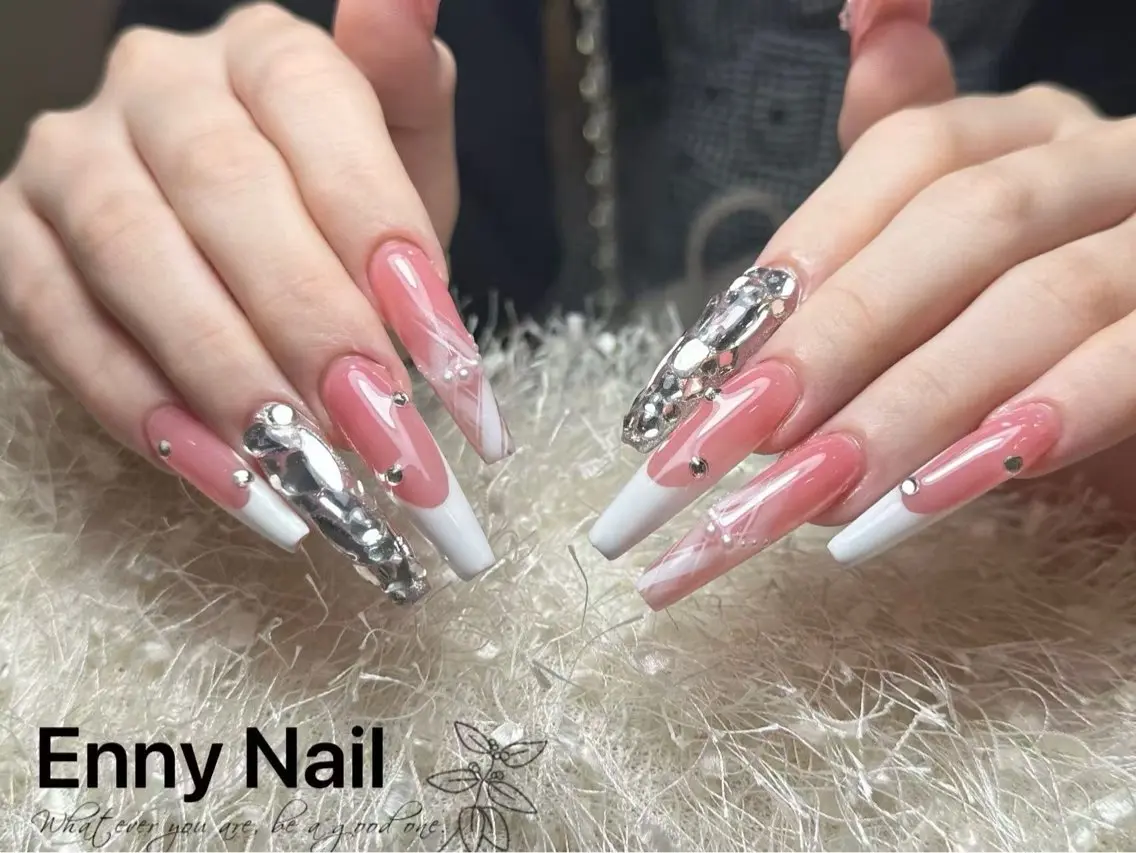 ネイル チークネイル フットネイル フレンチネイル ジェルネイル ガラスフレンチ Nailsalon Ennyのネイルデザイン