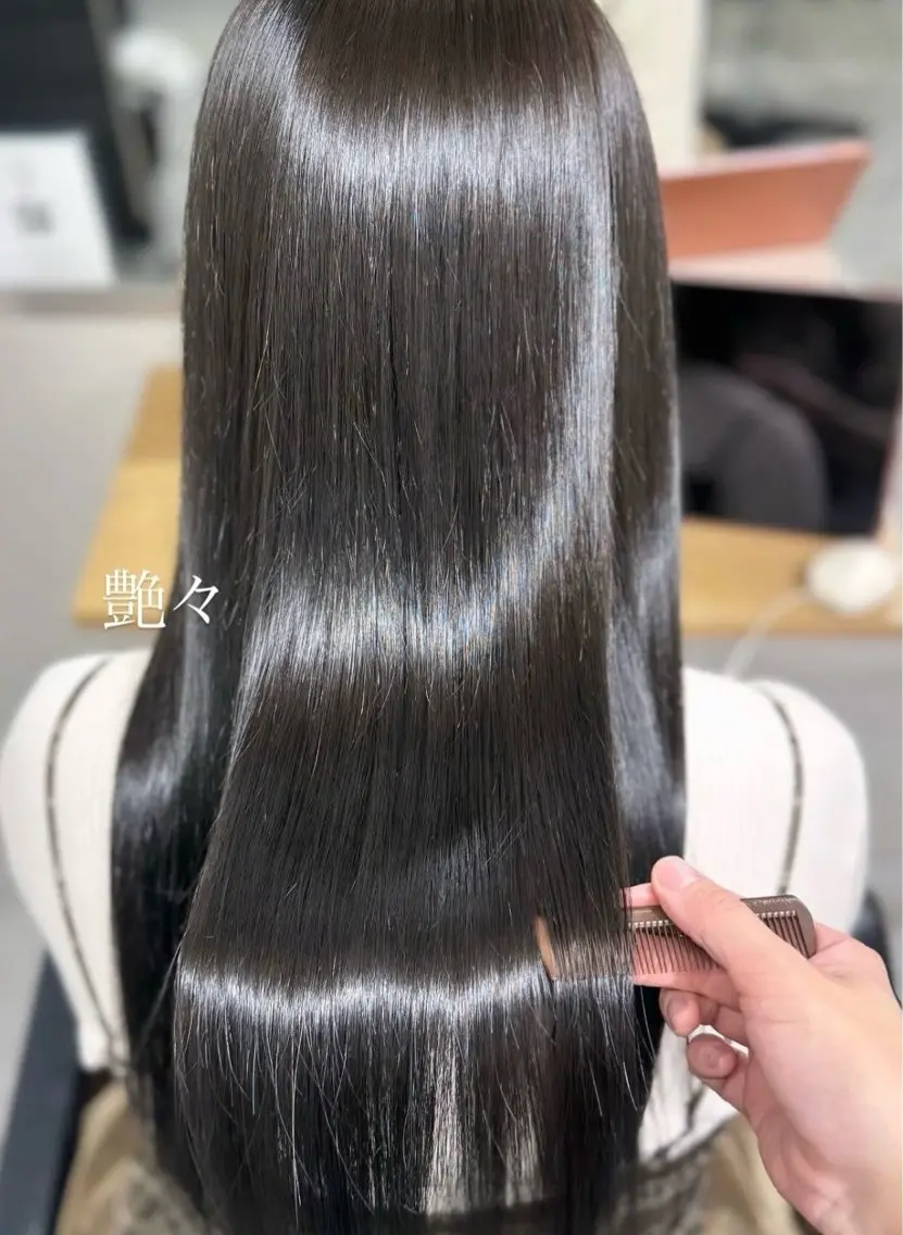 ロング カラー 黒髪 透明感カラー ナチュラルブラック カット ヘアカラー ichica🤍 褒められる美髪づくりのヘアスタイル